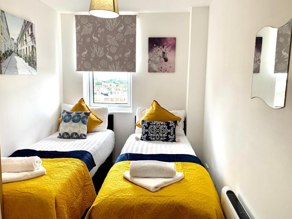 Central London 2 Bedrooms, Seperate Recption, Full Kitchen, Free Parking Εξωτερικό φωτογραφία