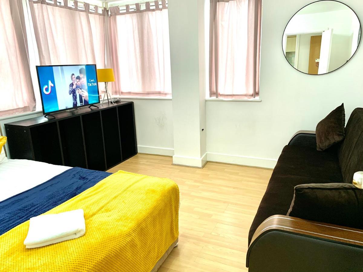 Central London 2 Bedrooms, Seperate Recption, Full Kitchen, Free Parking Εξωτερικό φωτογραφία