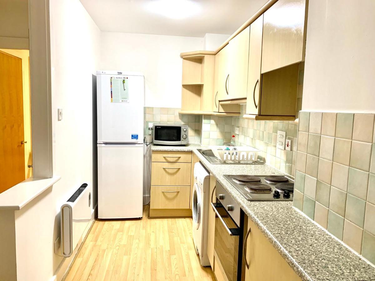 Central London 2 Bedrooms, Seperate Recption, Full Kitchen, Free Parking Εξωτερικό φωτογραφία