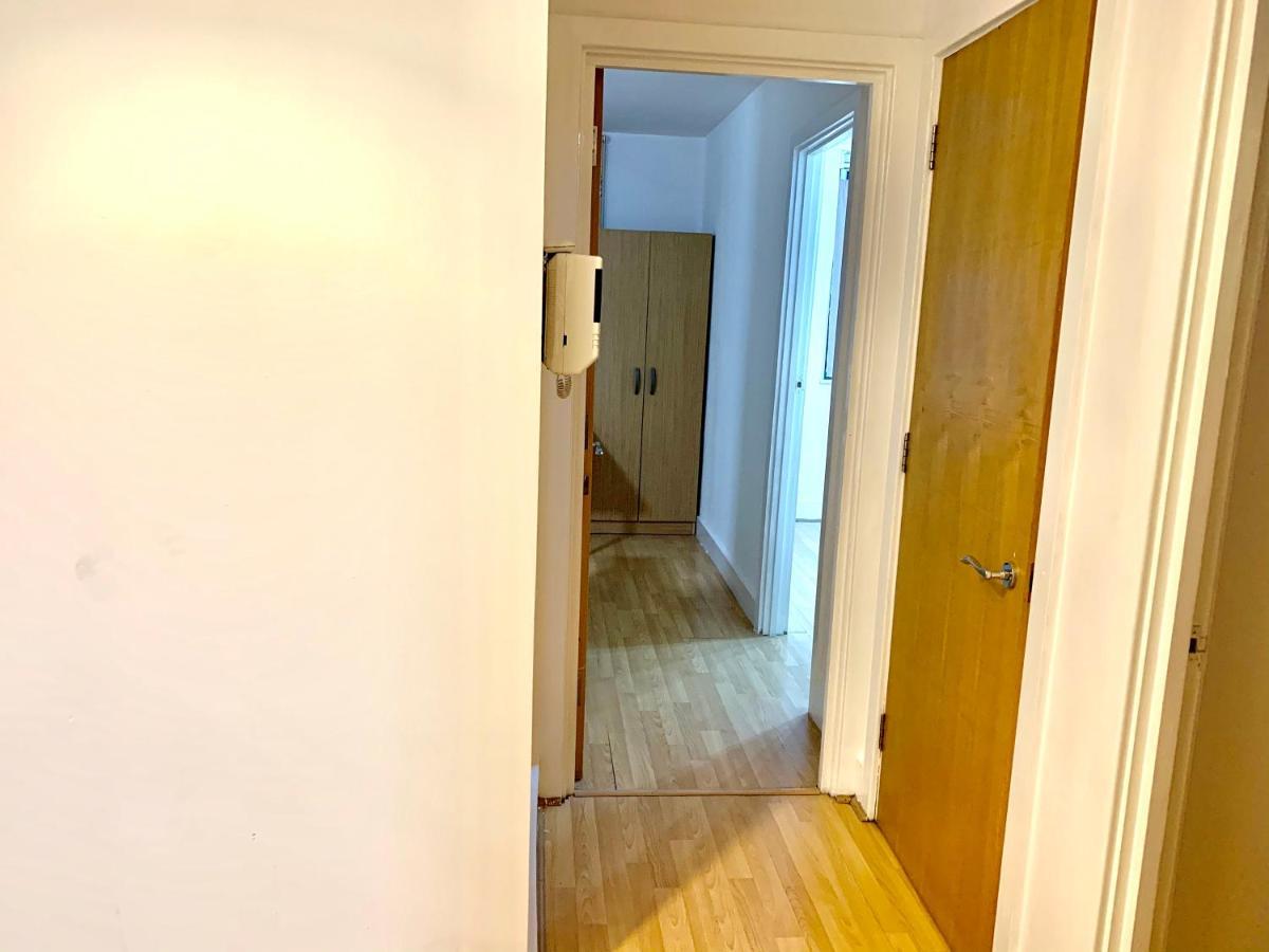 Central London 2 Bedrooms, Seperate Recption, Full Kitchen, Free Parking Εξωτερικό φωτογραφία