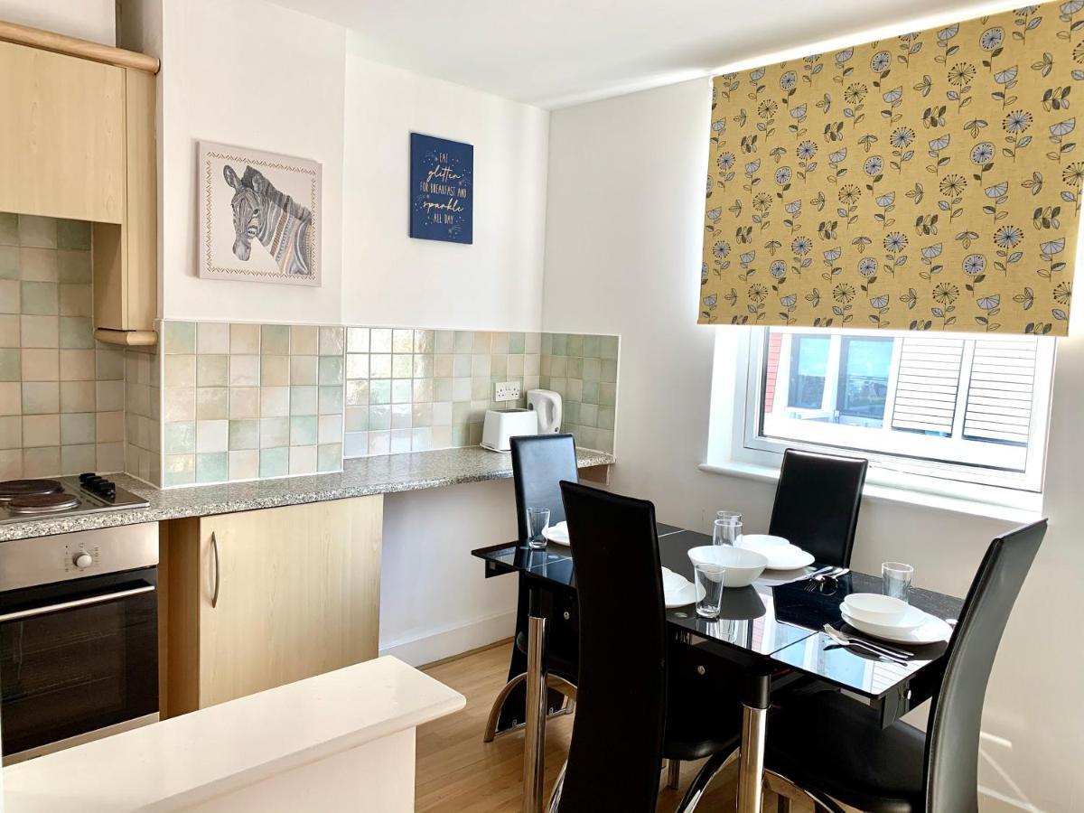Central London 2 Bedrooms, Seperate Recption, Full Kitchen, Free Parking Εξωτερικό φωτογραφία