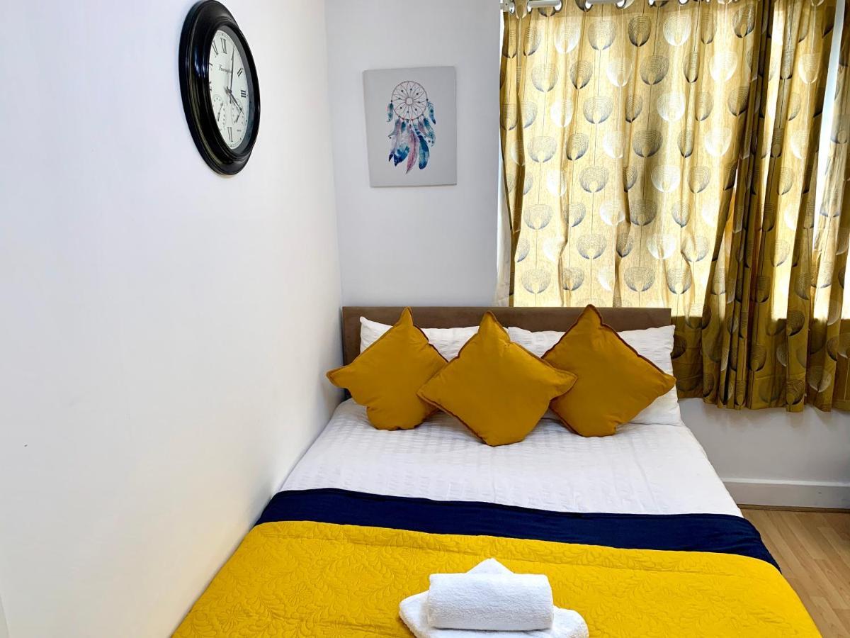 Central London 2 Bedrooms, Seperate Recption, Full Kitchen, Free Parking Εξωτερικό φωτογραφία