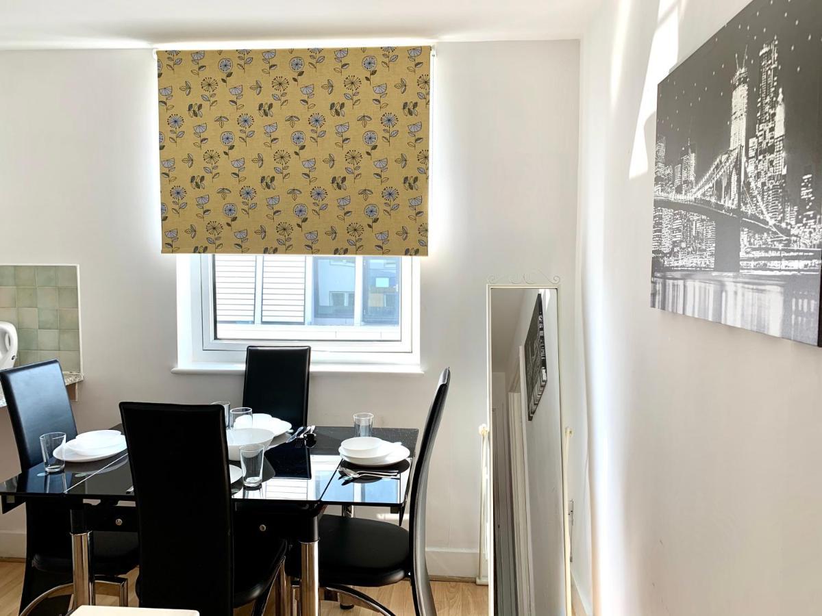 Central London 2 Bedrooms, Seperate Recption, Full Kitchen, Free Parking Εξωτερικό φωτογραφία